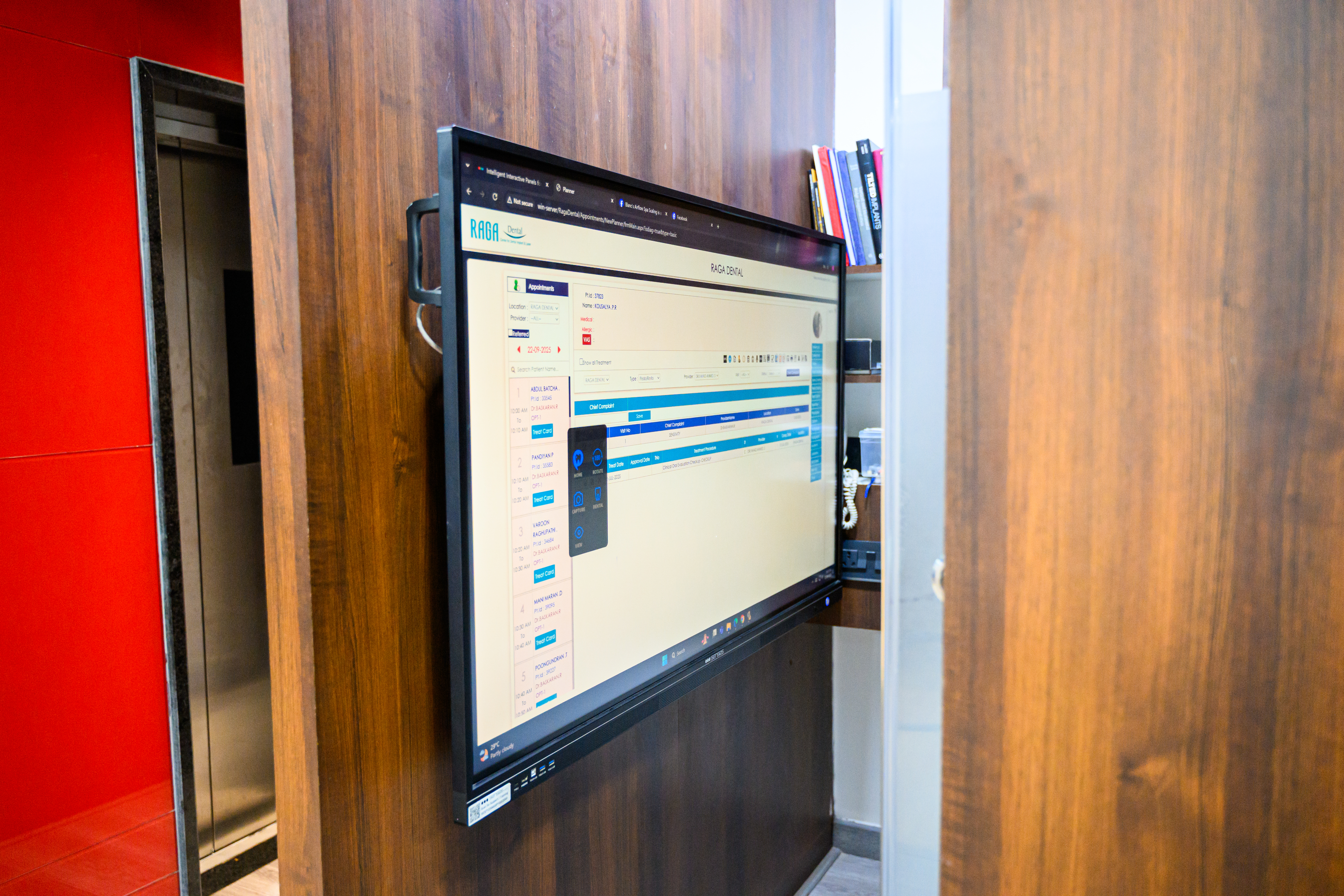 Digital Implant Dentistry